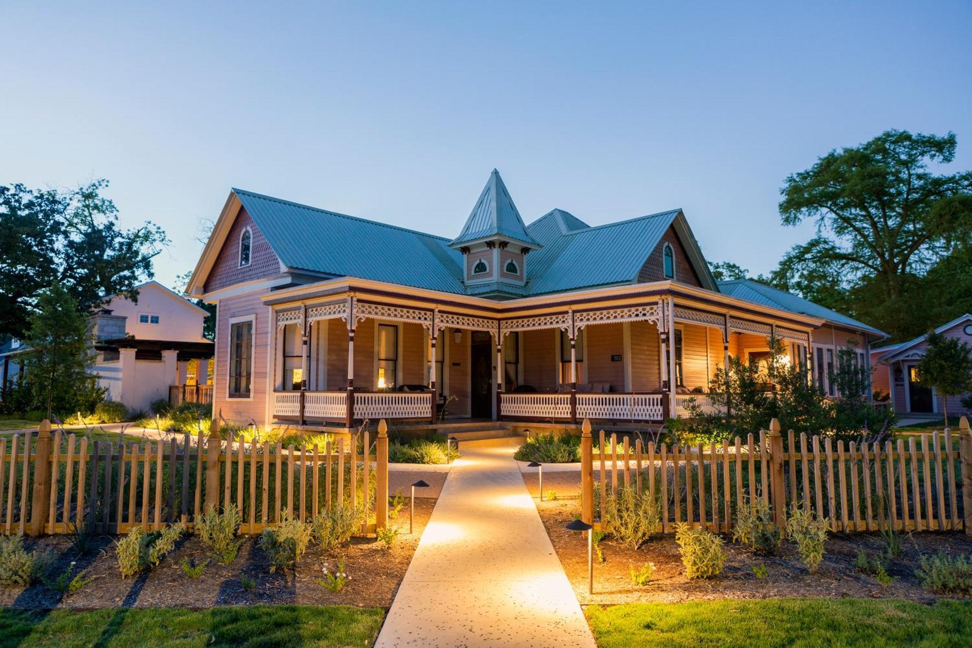Bed and Breakfast The Menagerie Fredericksburg Exterior foto